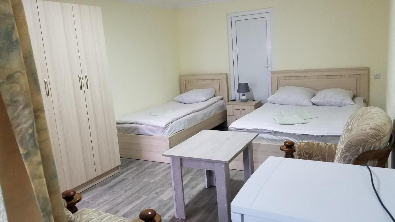 Guest House Green Rose 보르조미 외부 사진