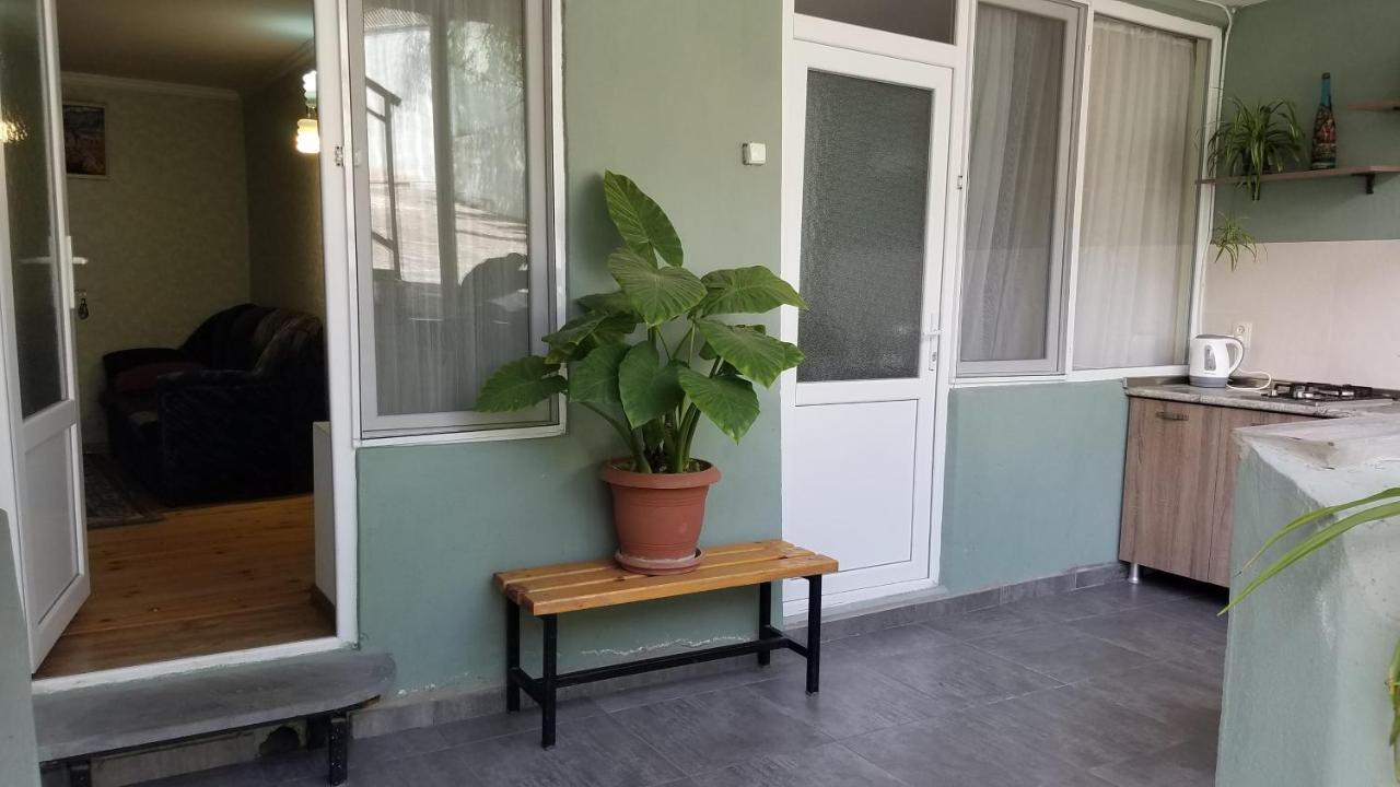 Guest House Green Rose 보르조미 외부 사진