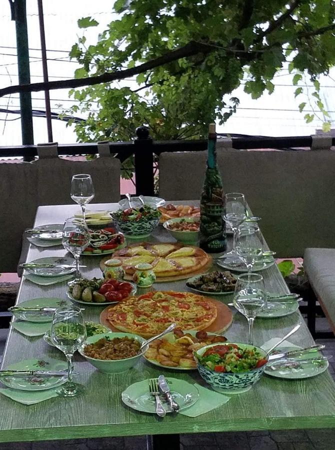 Guest House Green Rose 보르조미 외부 사진